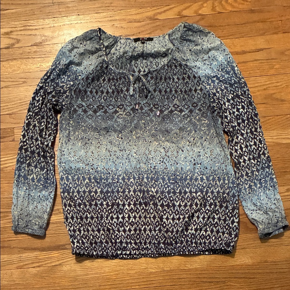 Yest Elegant Blue Ombre Women's Blouse